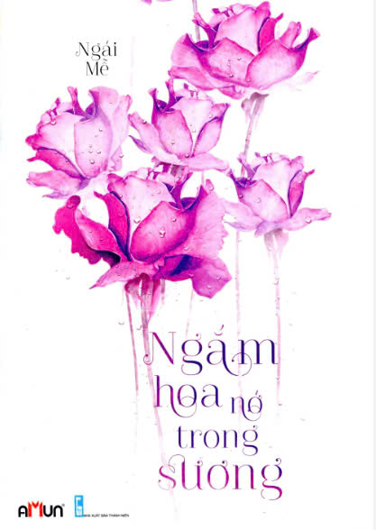 Ngắm Hoa Nở Trong Sương